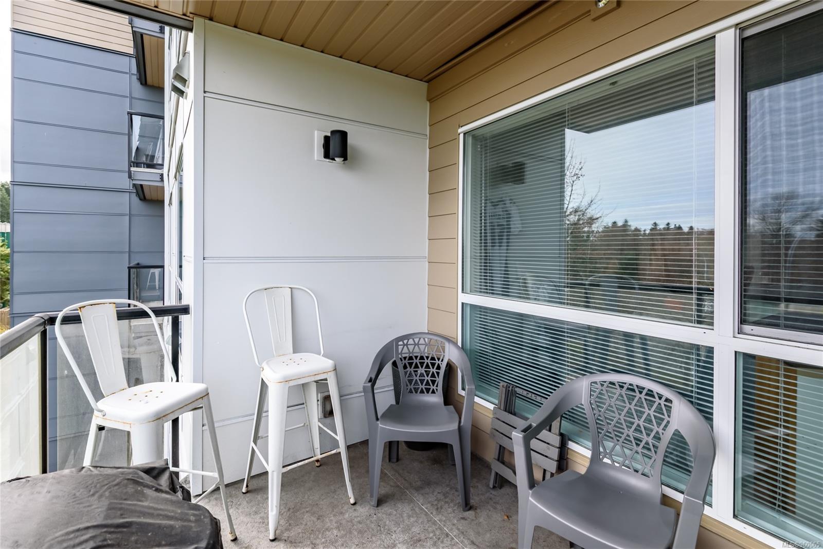 3070 Kilpatrick Ave # 305