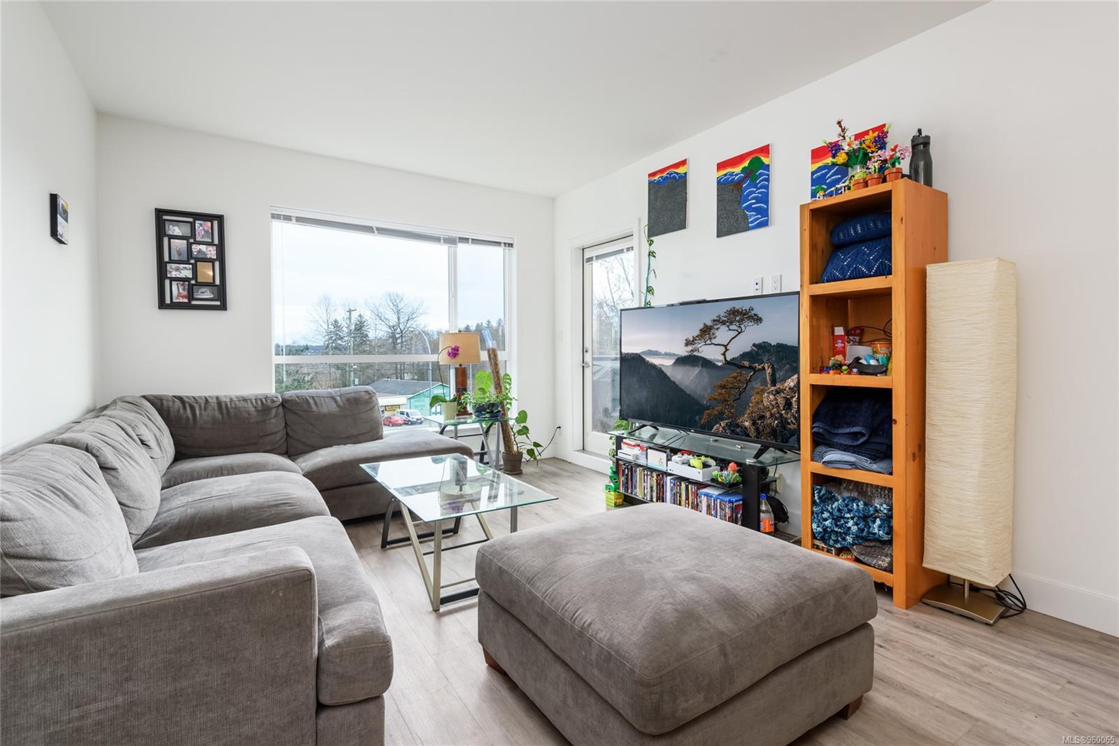 3070 Kilpatrick Ave # 305