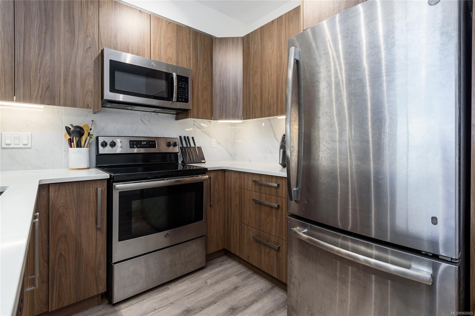 3070 Kilpatrick Ave # 305