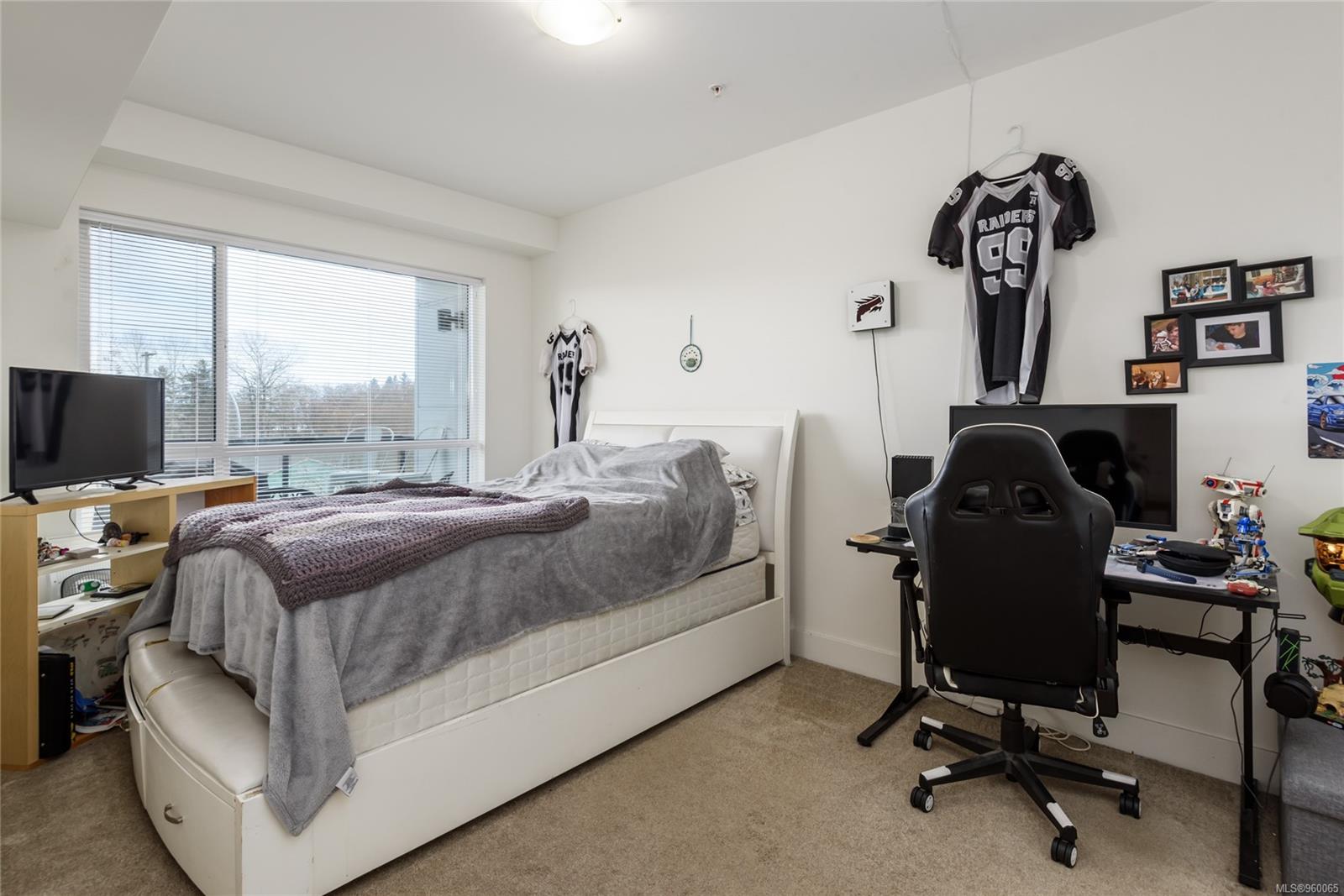 3070 Kilpatrick Ave # 305