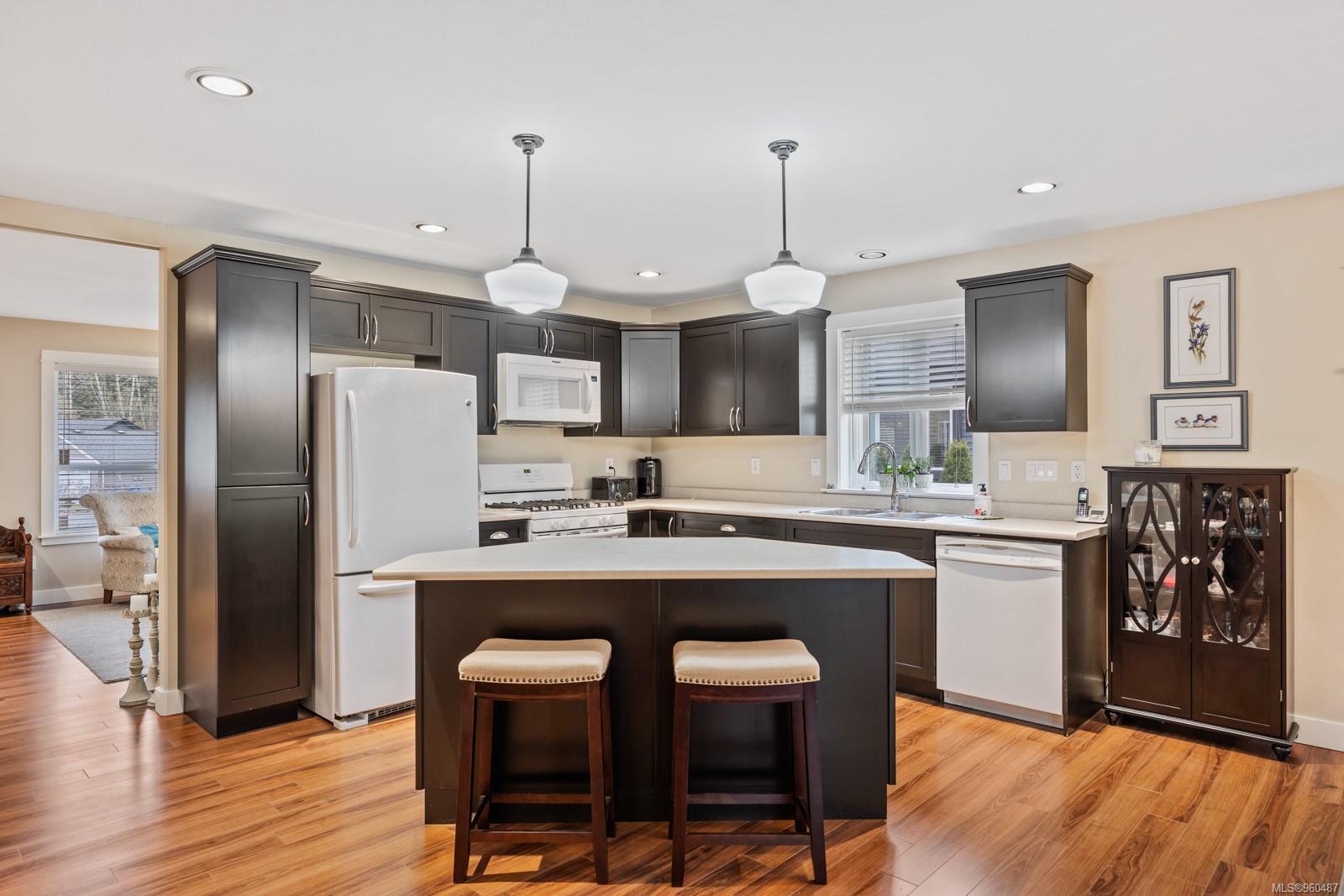 100 McPhedran Rd # 10