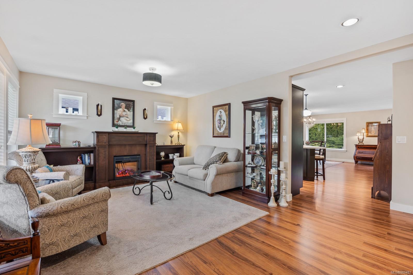 100 McPhedran Rd # 10