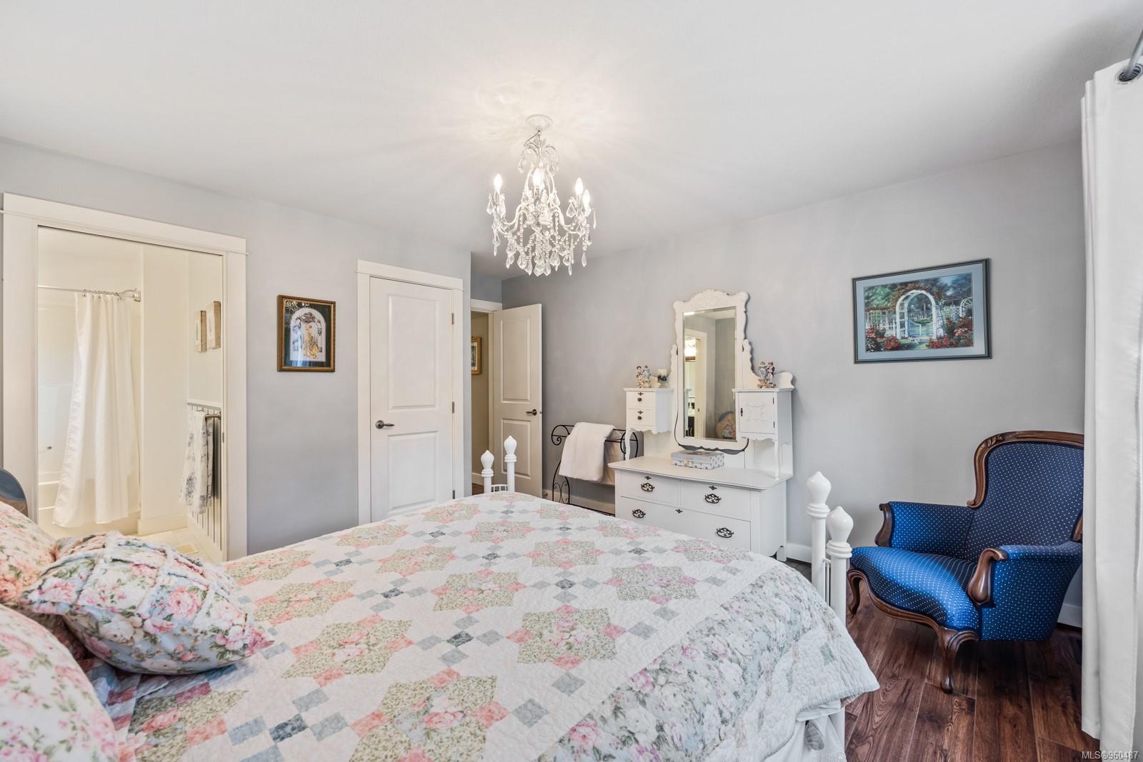 100 McPhedran Rd # 10