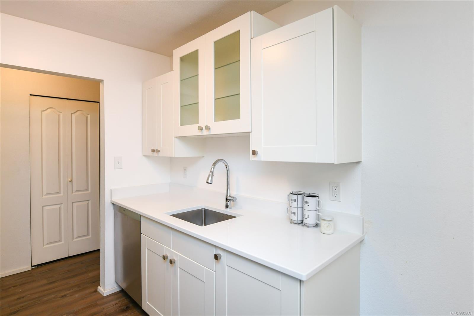 1015 Cumberland Rd # 403