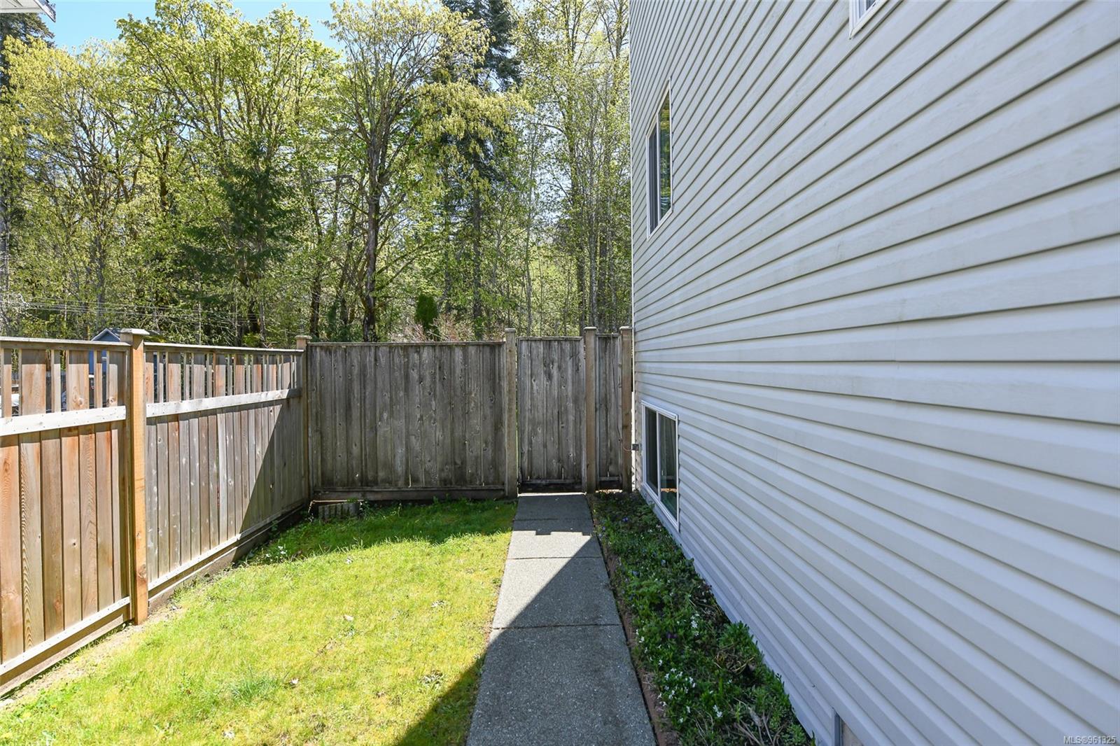 2260 Embleton Cres # A