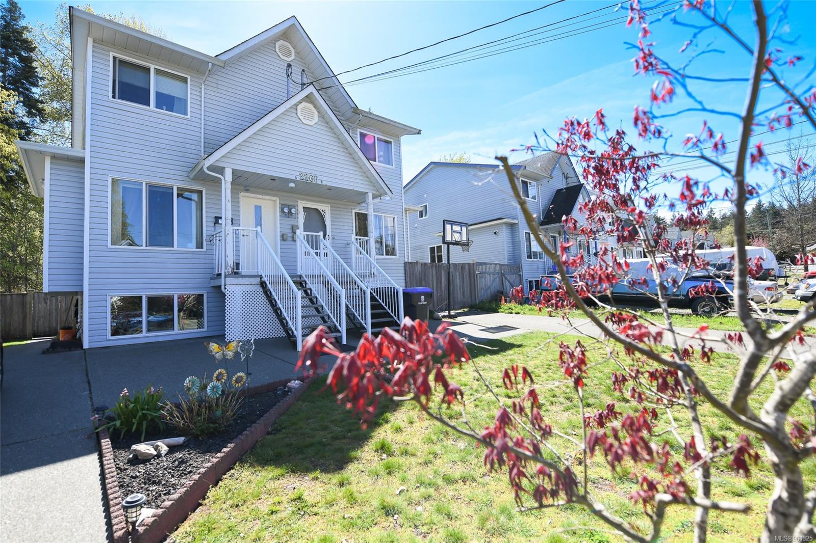 2260 Embleton Cres # A