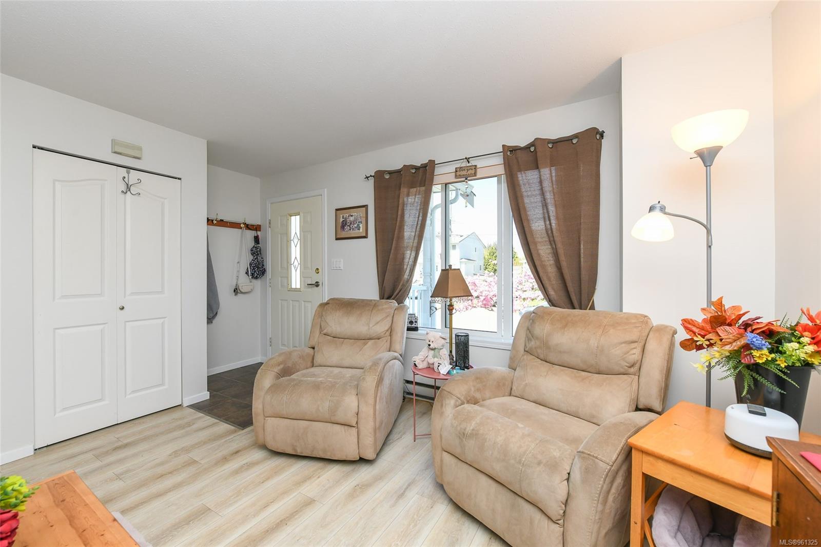 2260 Embleton Cres # A