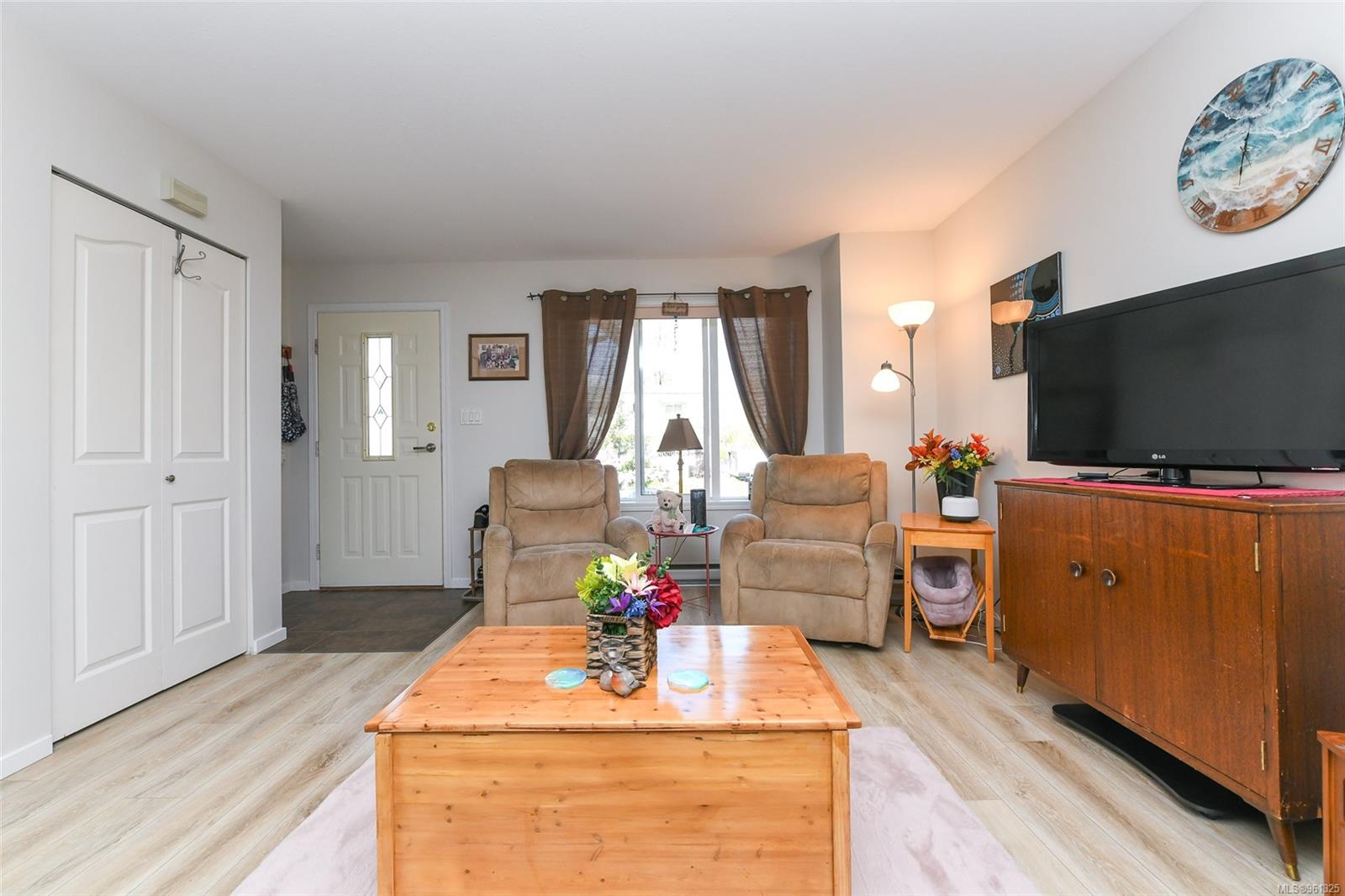 2260 Embleton Cres # A