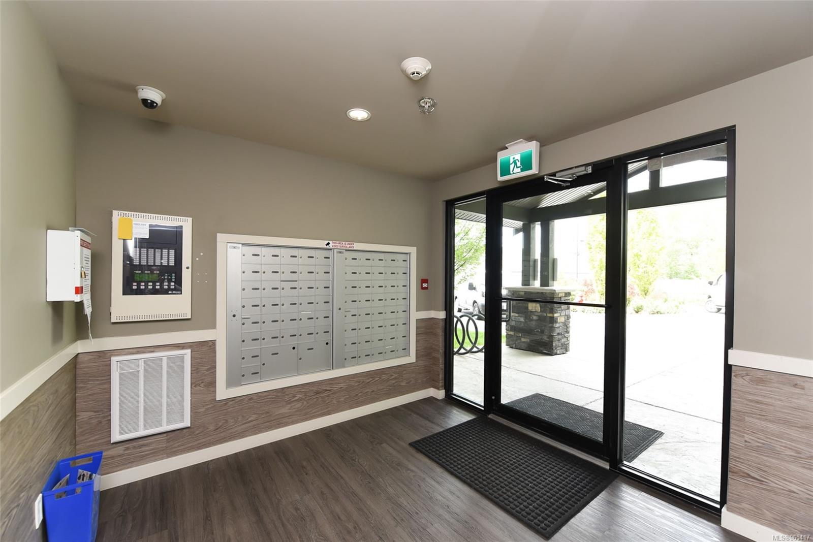 1944 Riverside Lane # 412