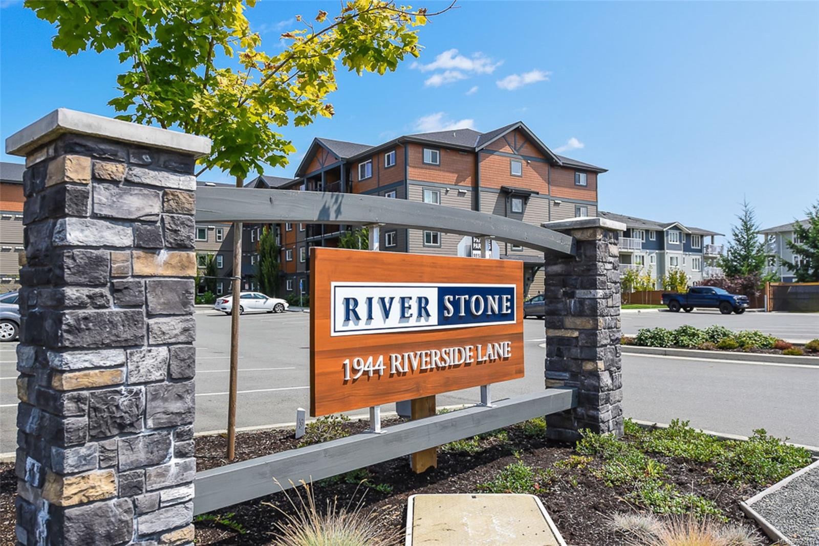 1944 Riverside Lane # 412