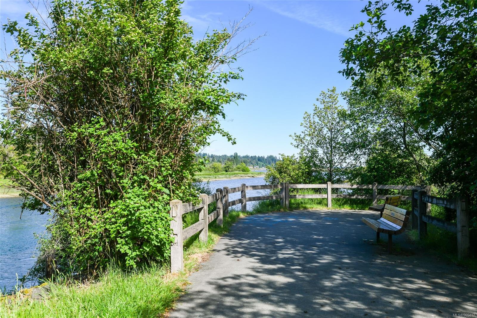 1944 Riverside Lane # 412