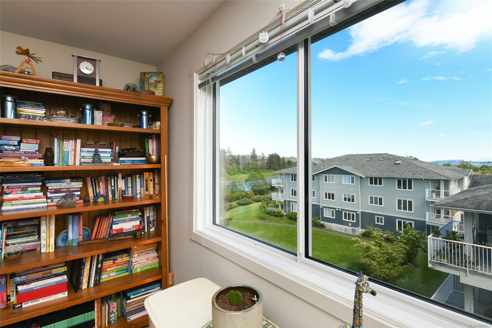 1944 Riverside Lane # 412