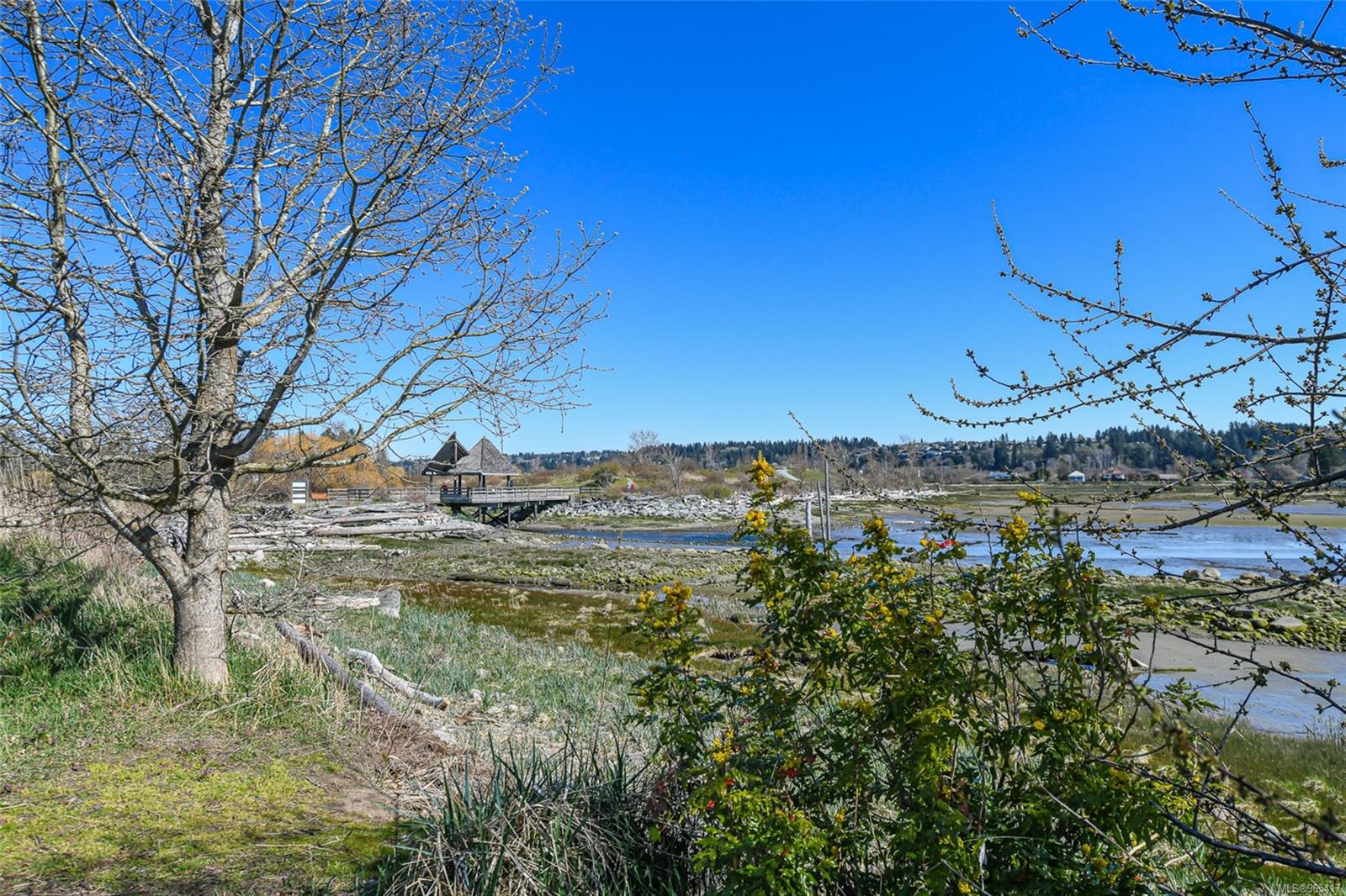 1944 Riverside Lane # 412