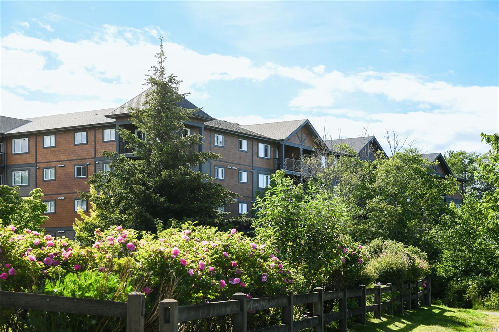 1944 Riverside Lane # 412