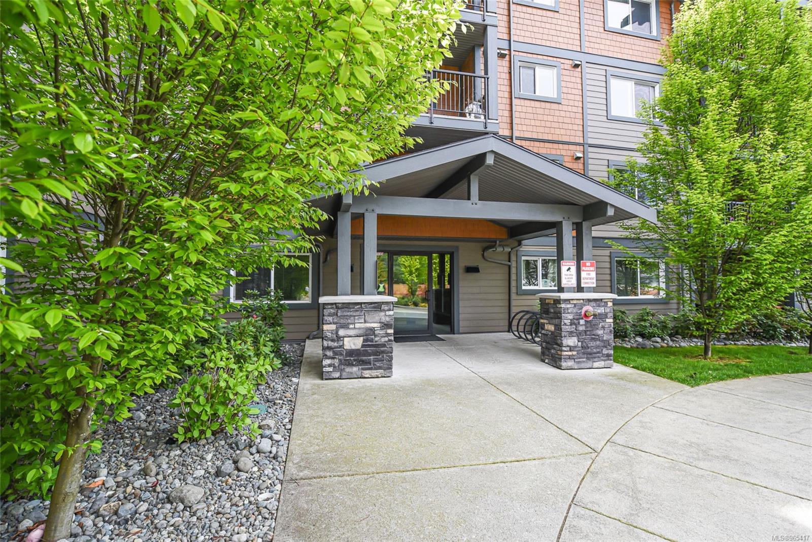 1944 Riverside Lane # 412