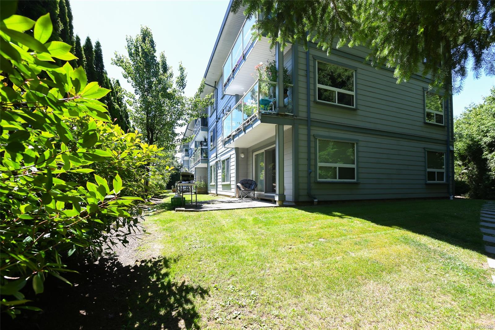 840 Shamrock Pl # 202