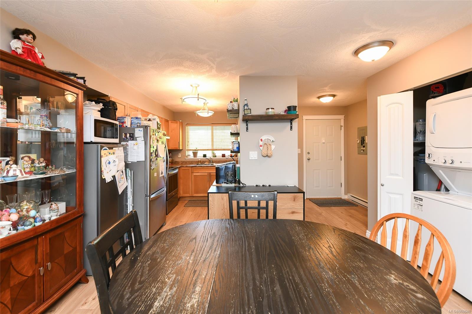 840 Shamrock Pl # 202