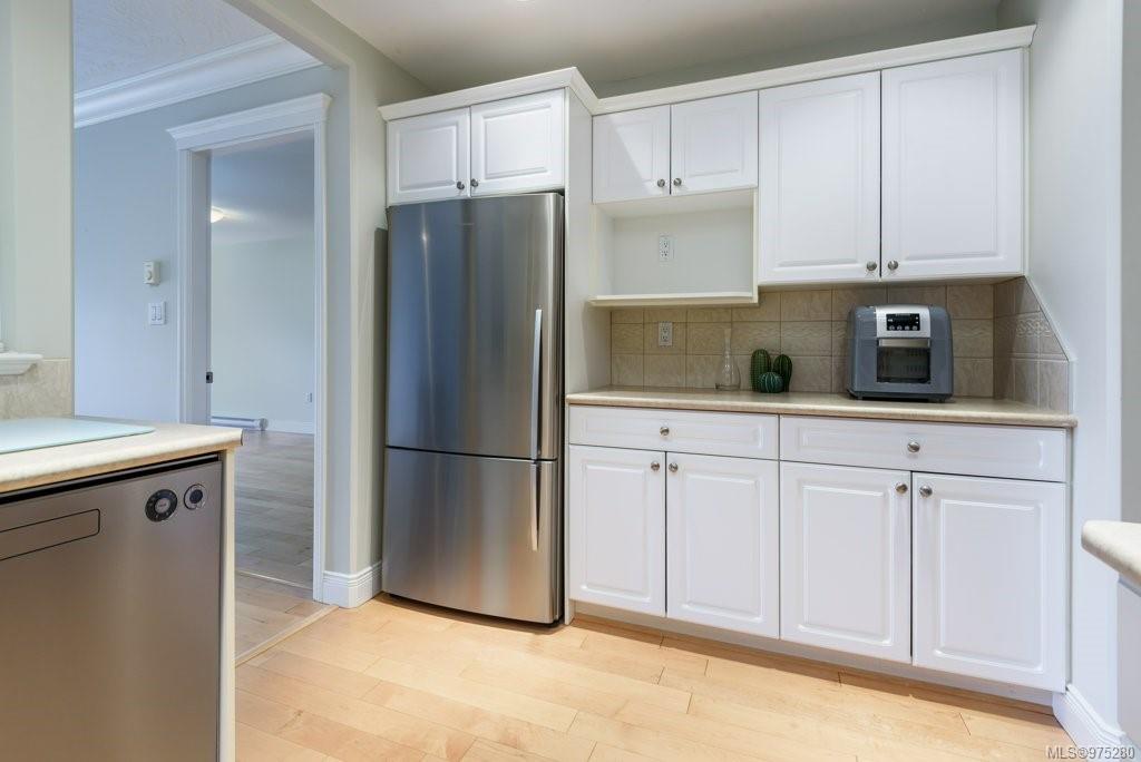 1860 Comox Ave Unit: 203