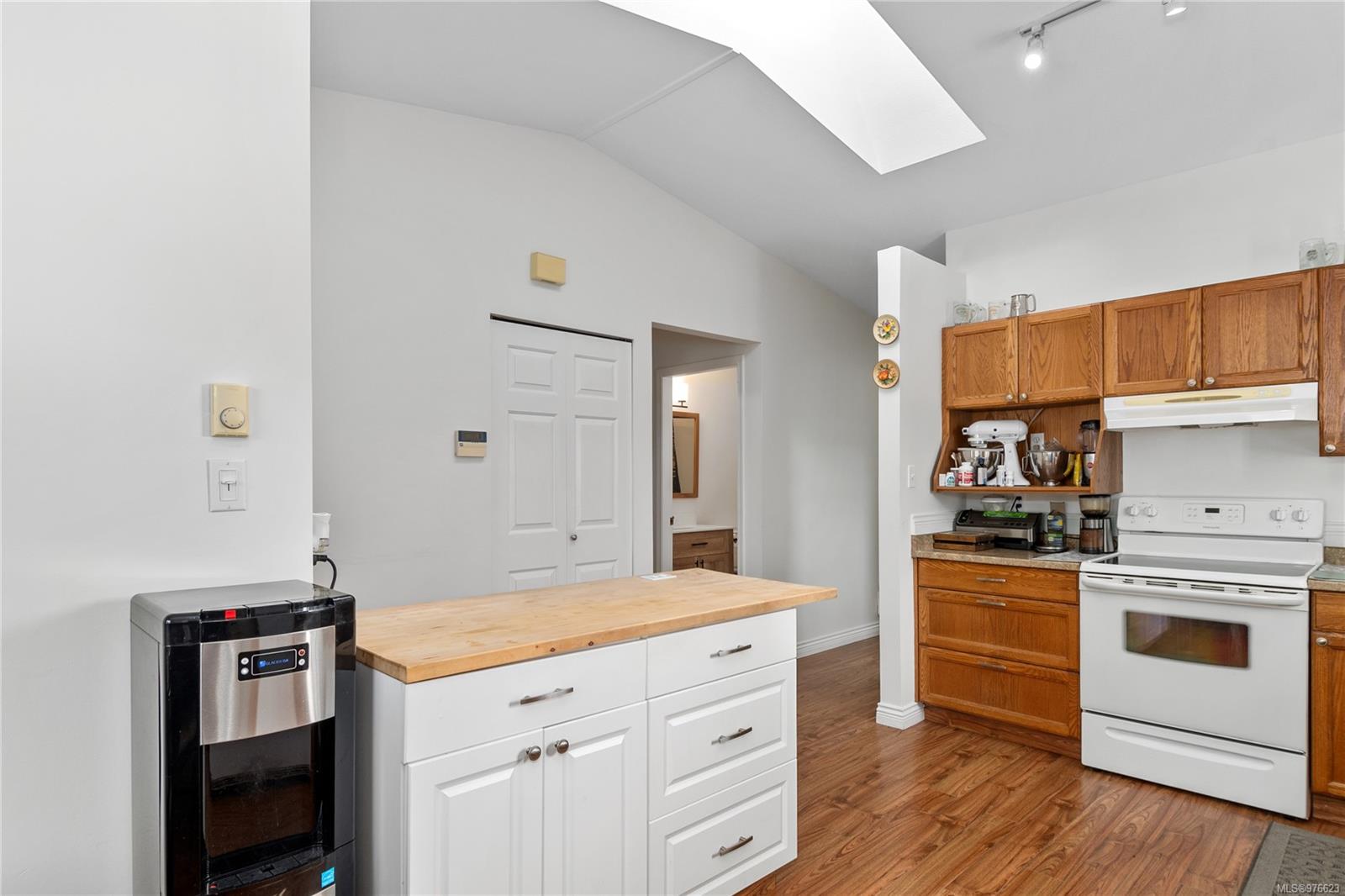 610 Cormorant St # A