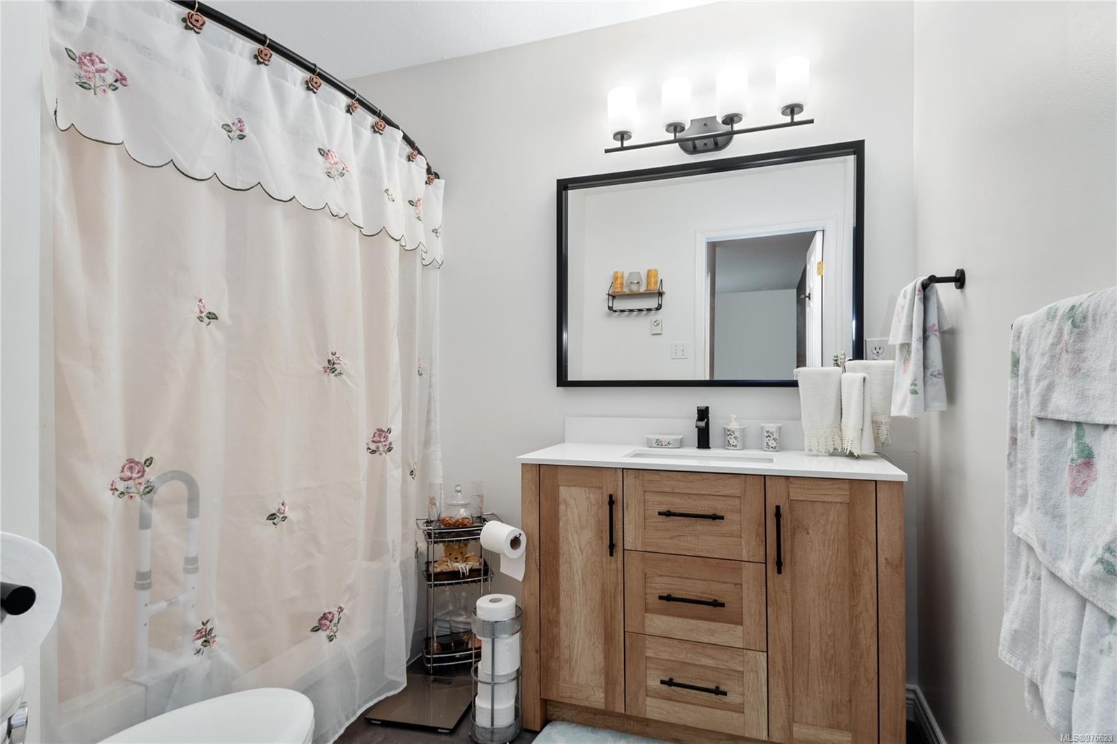 610 Cormorant St # A