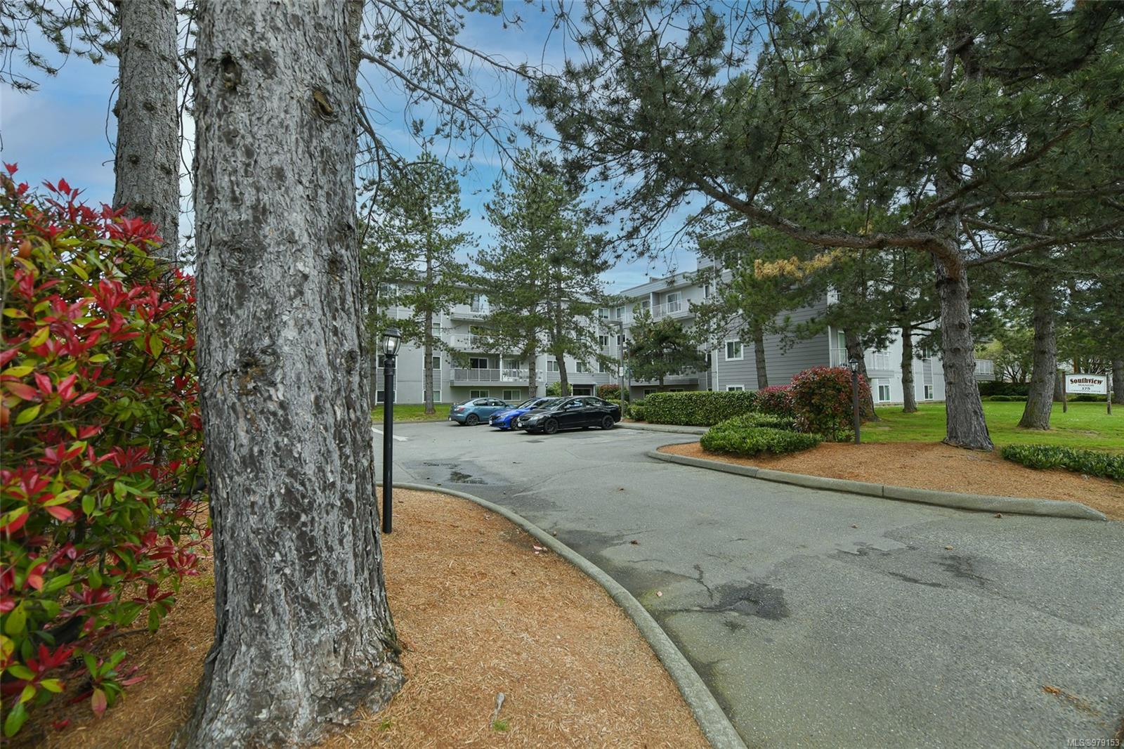 175 Centennial Dr # 416