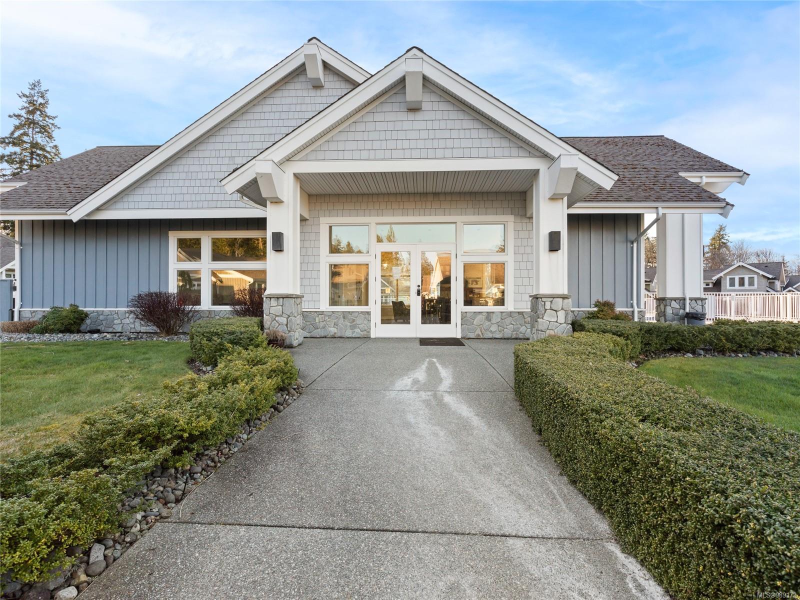 5251 Island Hwy # 9