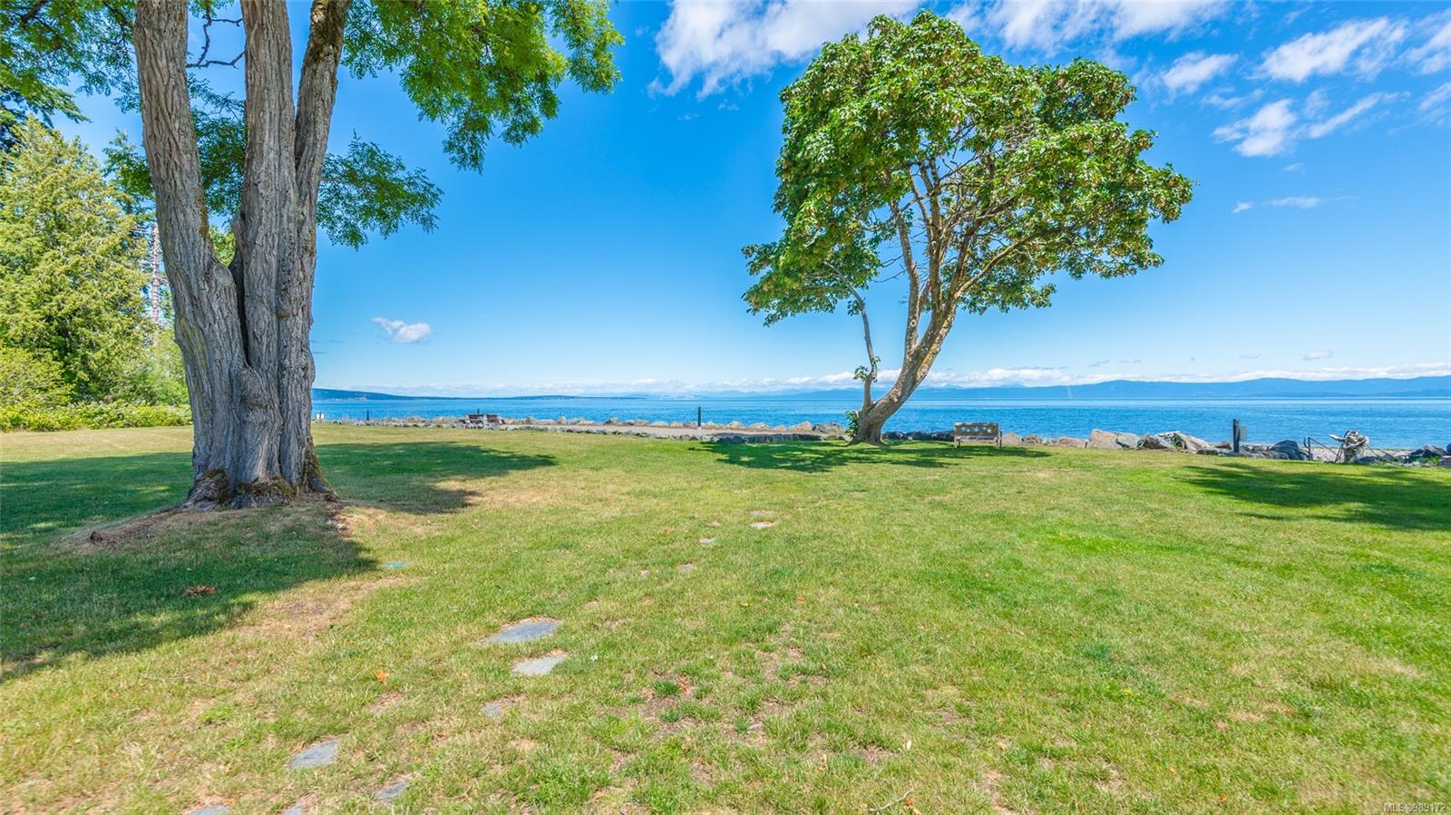 5251 Island Hwy # 9