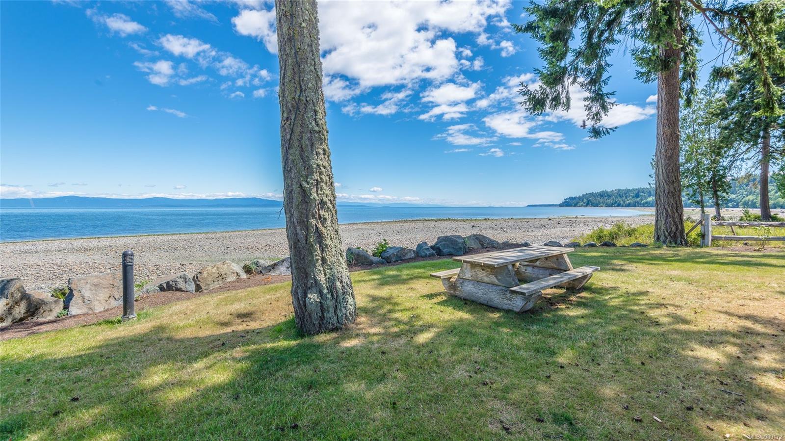 5251 Island Hwy # 9