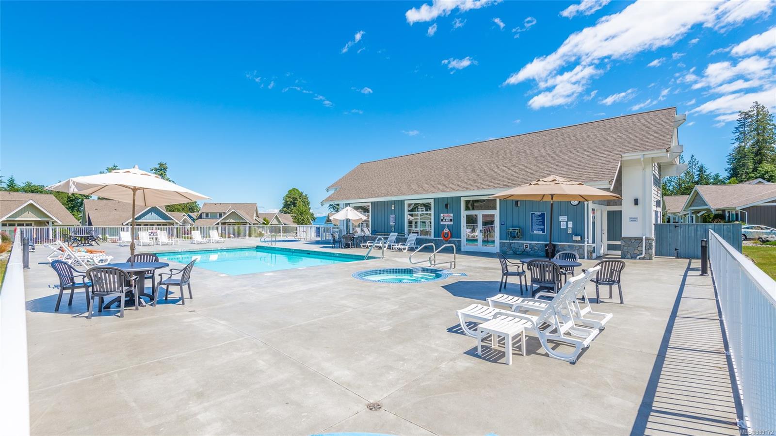5251 Island Hwy # 9