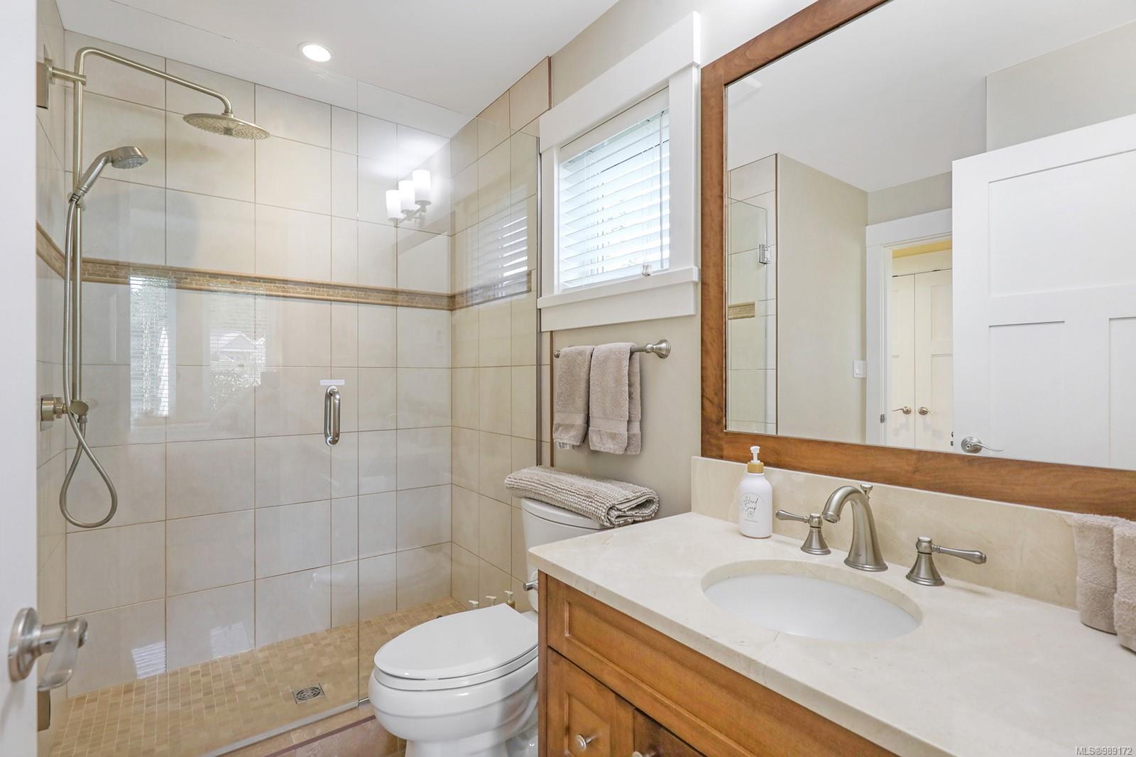 5251 Island Hwy # 9