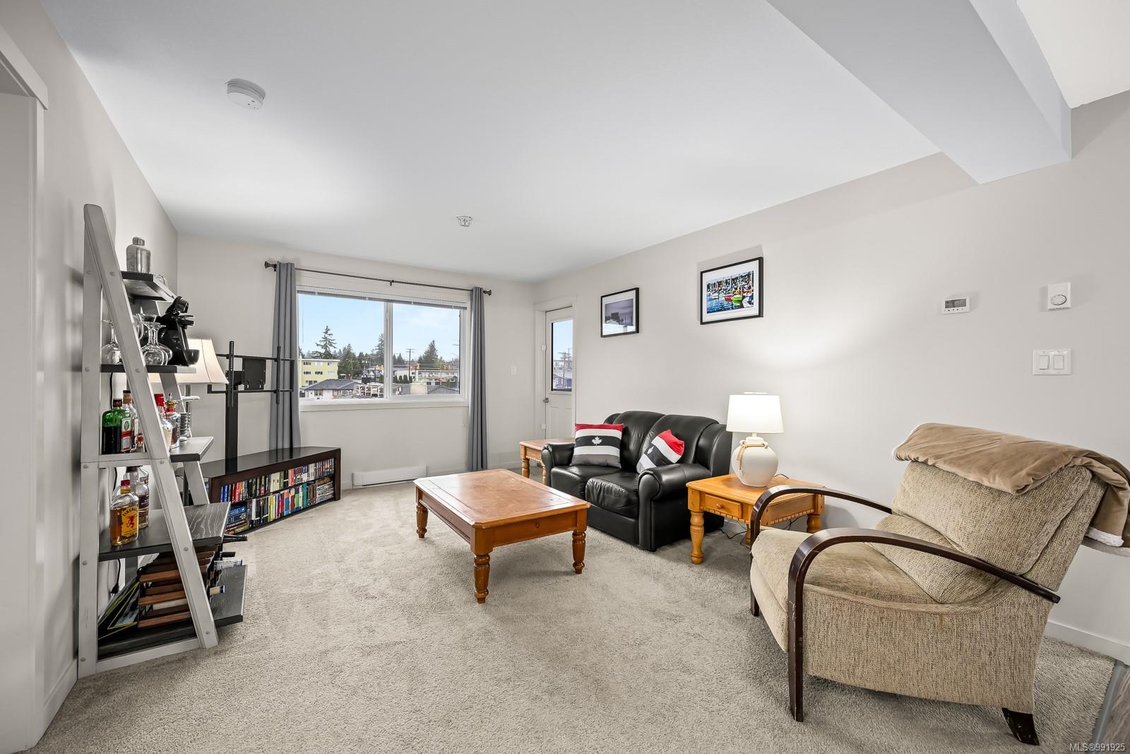 1944 Riverside Lane # 303