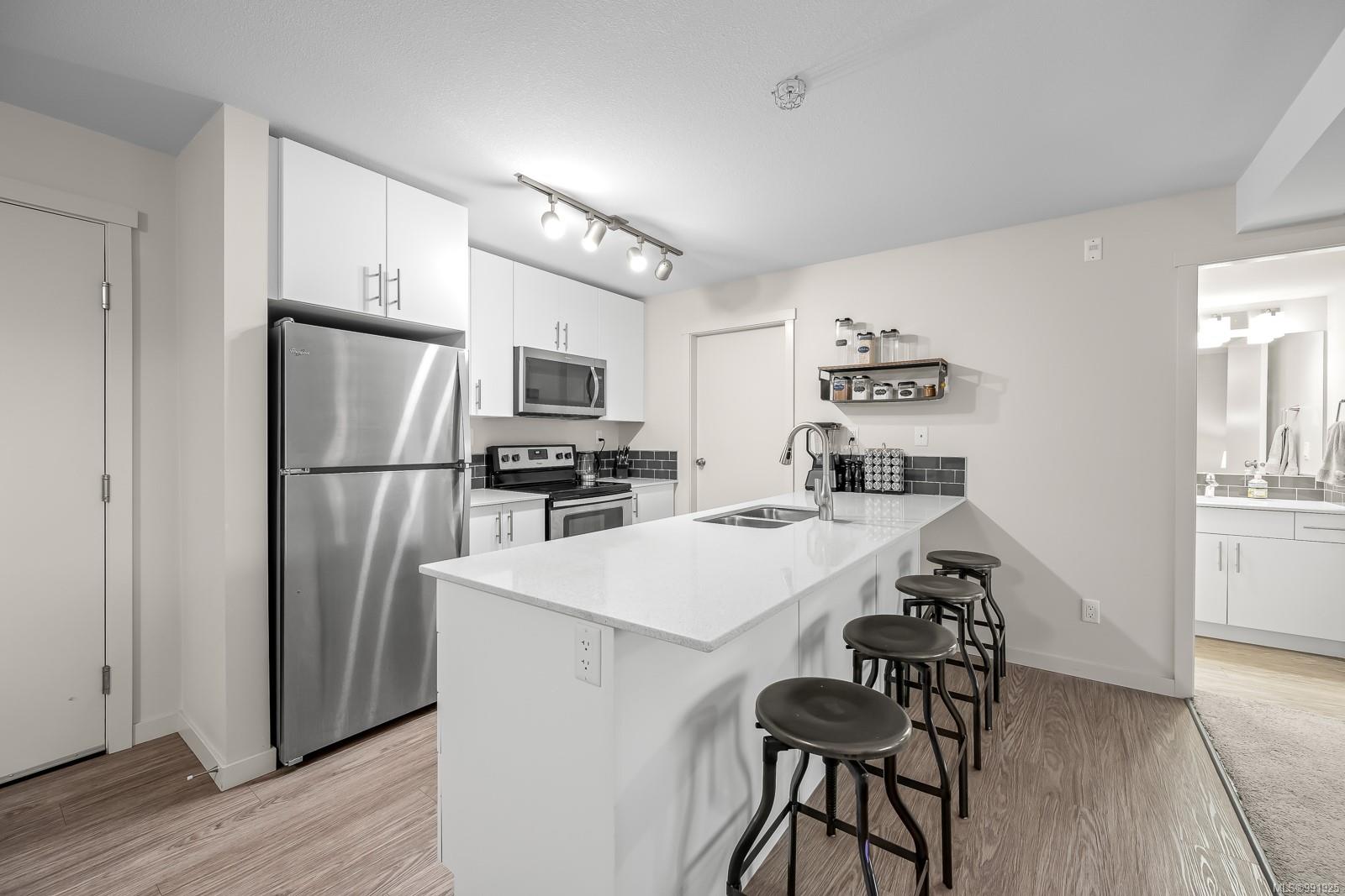 1944 Riverside Lane # 303