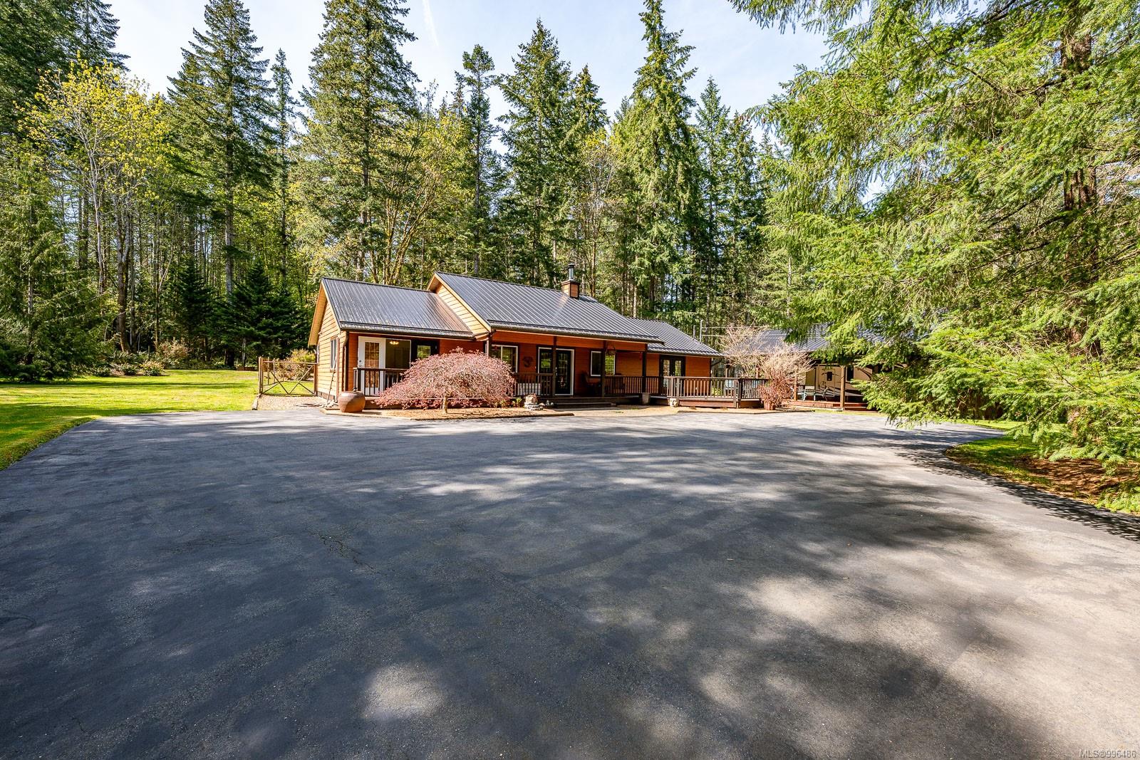 3689 James Cres, Black Creek