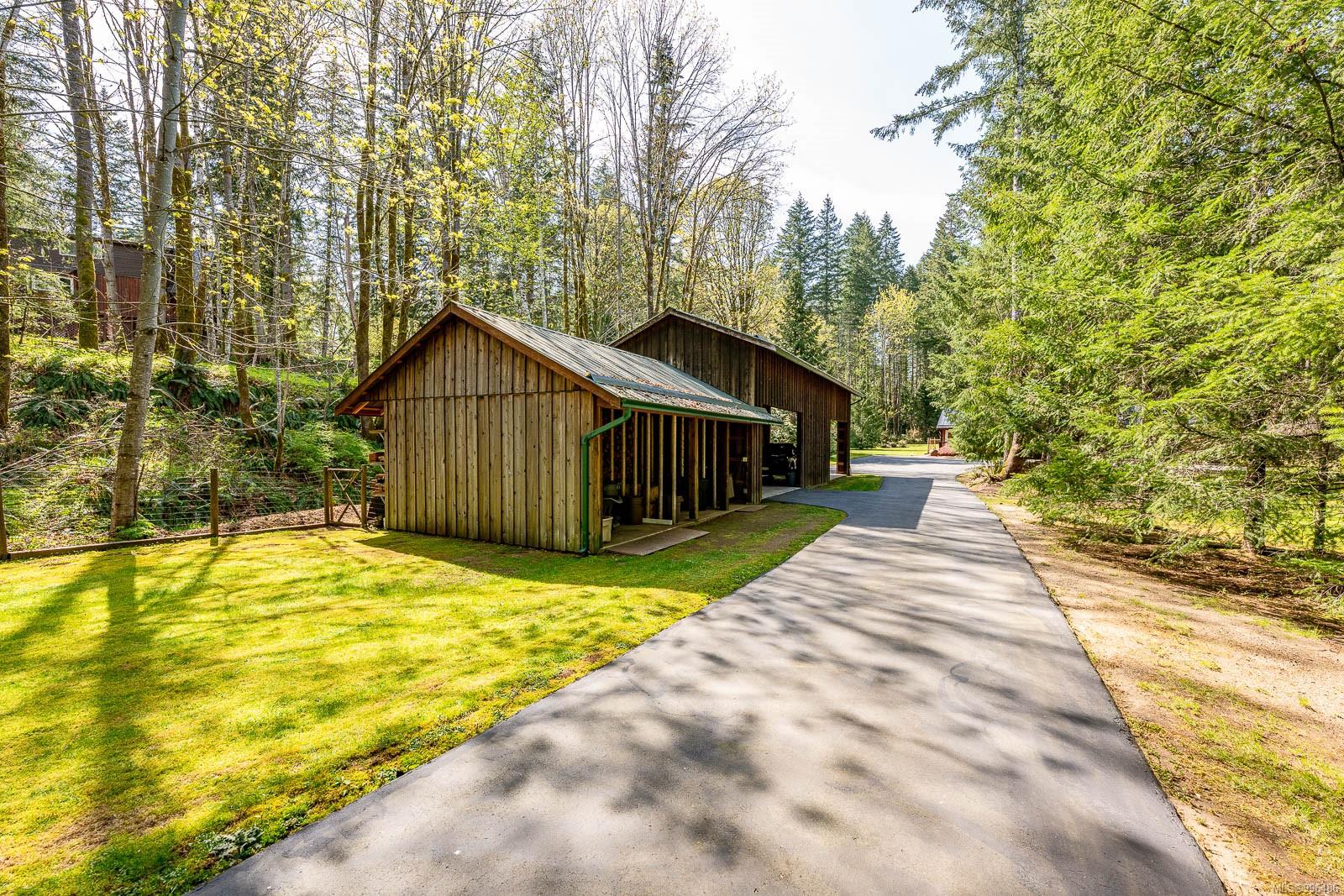 3689 James Cres, Black Creek