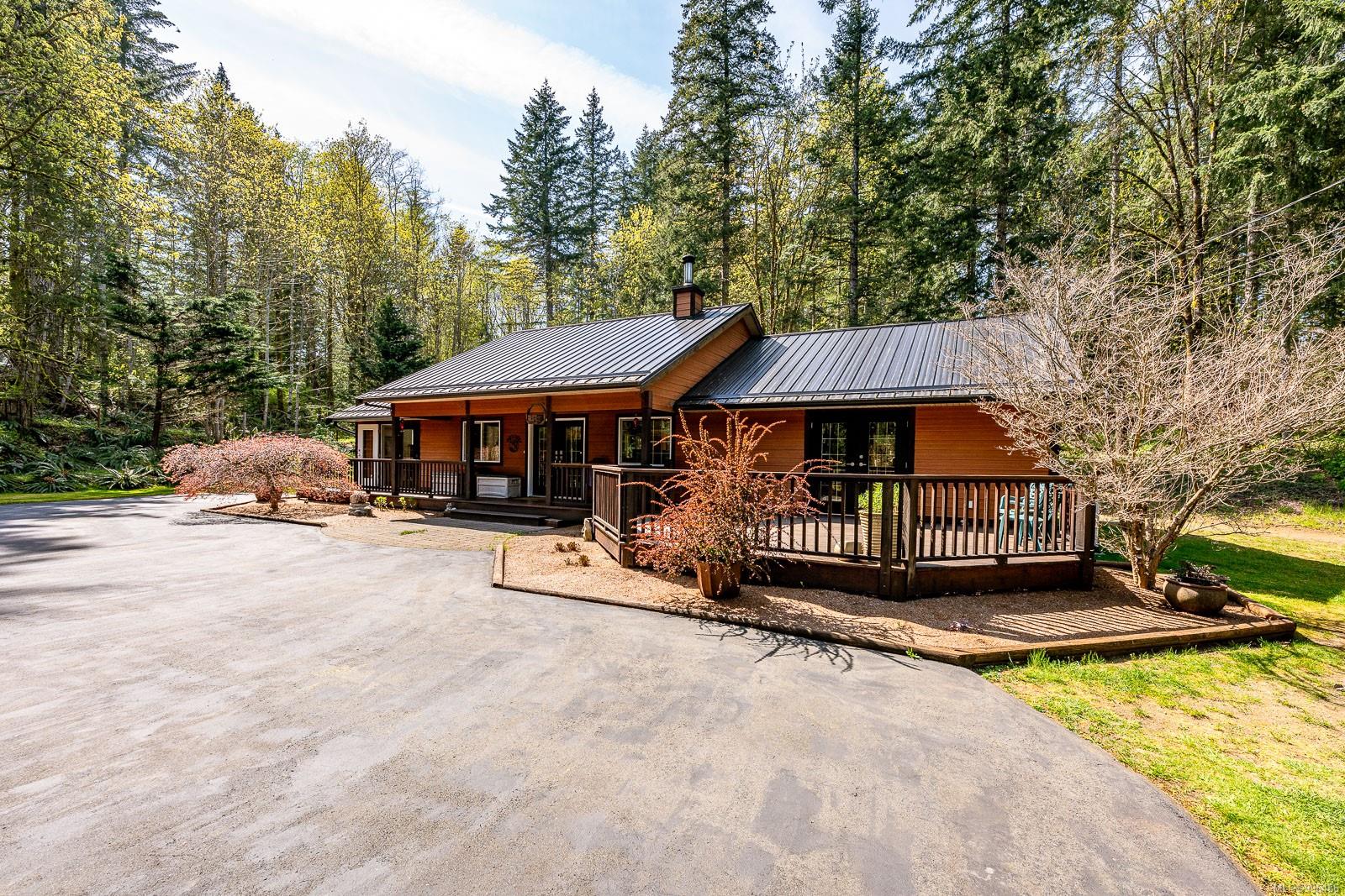 3689 James Cres, Black Creek