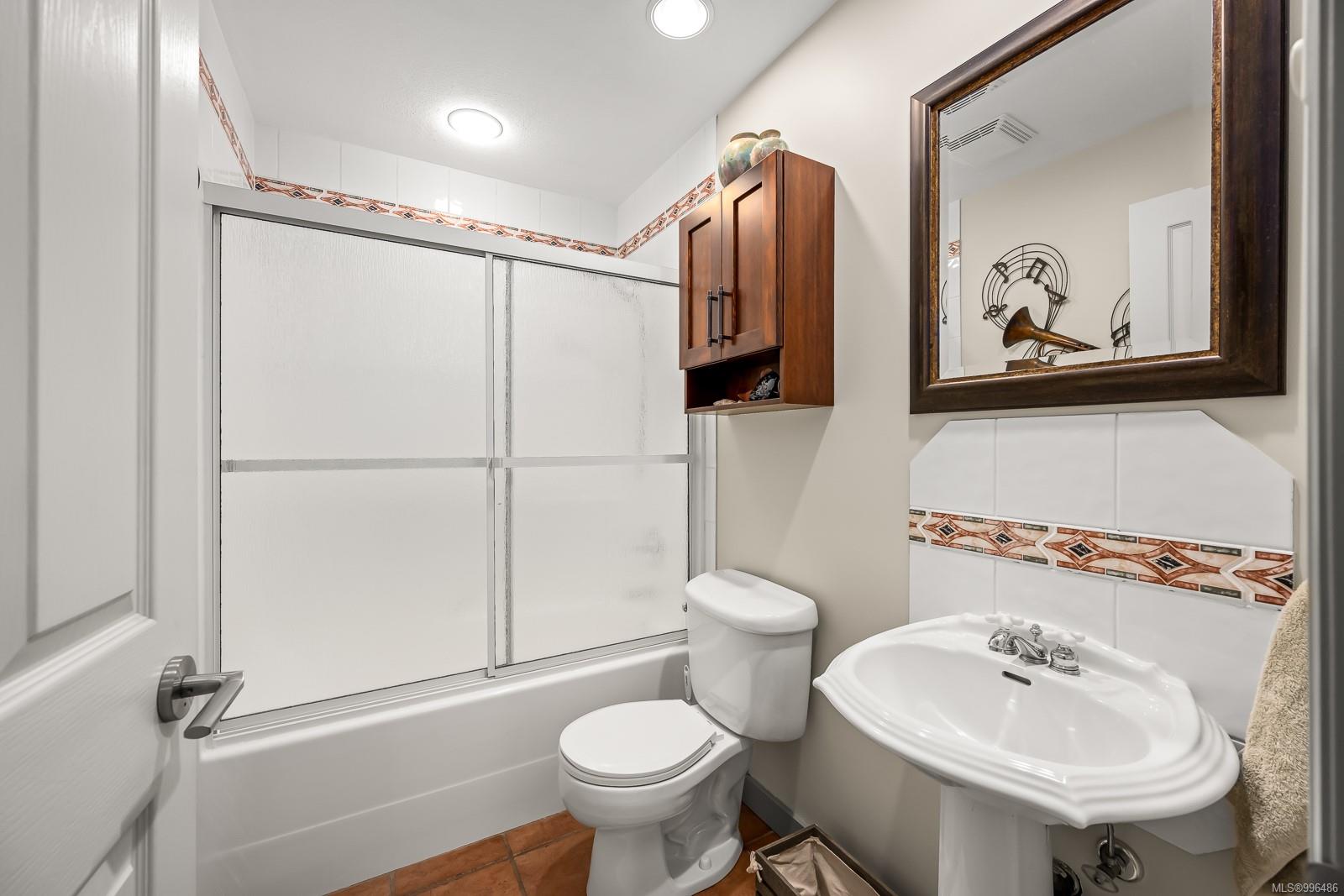 3689 James Cres, Black Creek