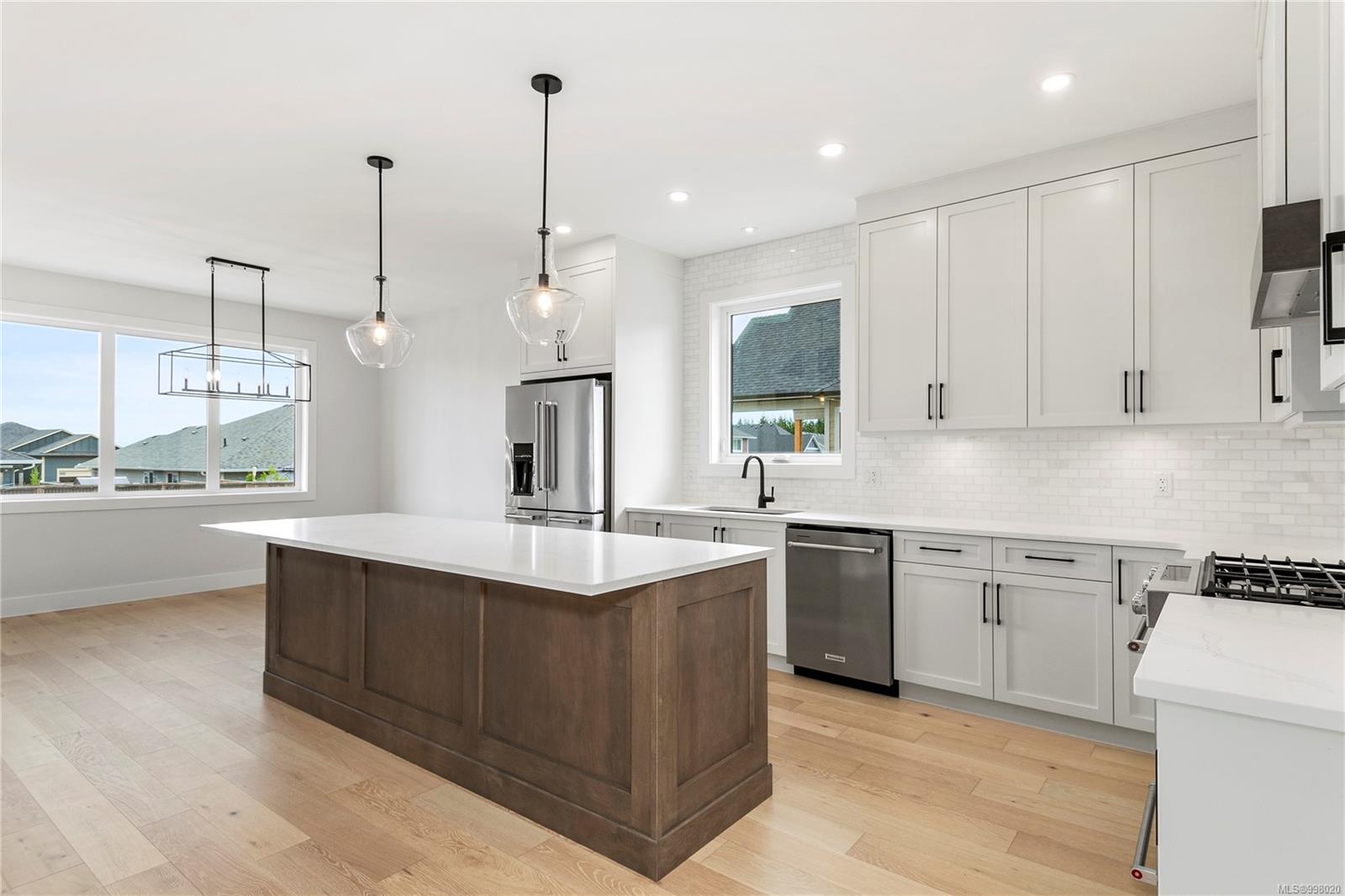 3428 Rhys Rd