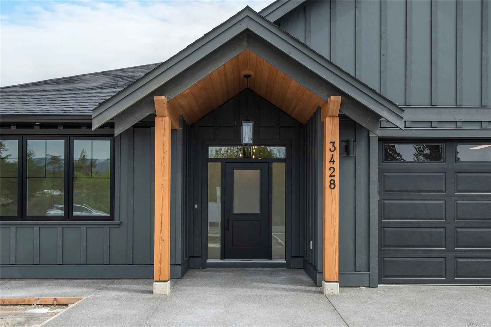 3428 Rhys Rd