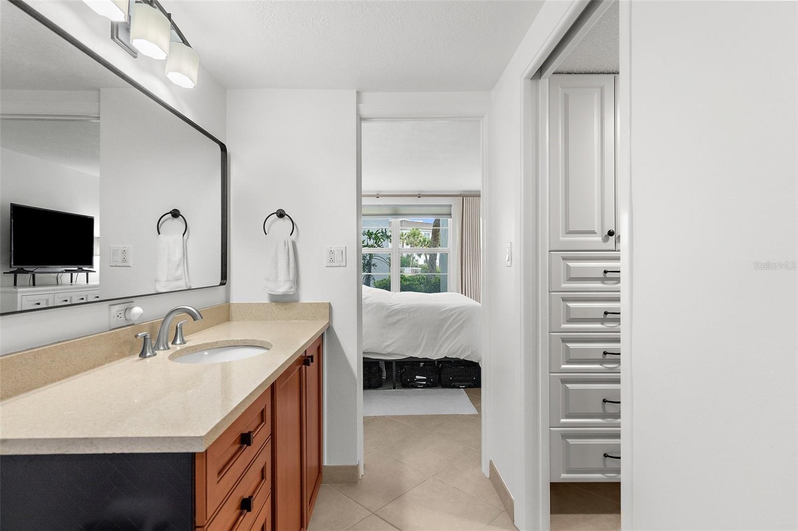 600 SUTTON PL #101B