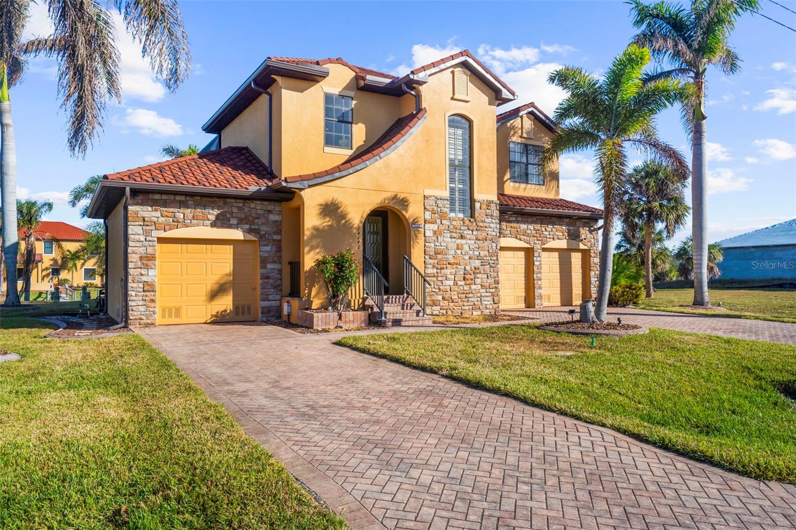 14142 FORT MYERS AVE