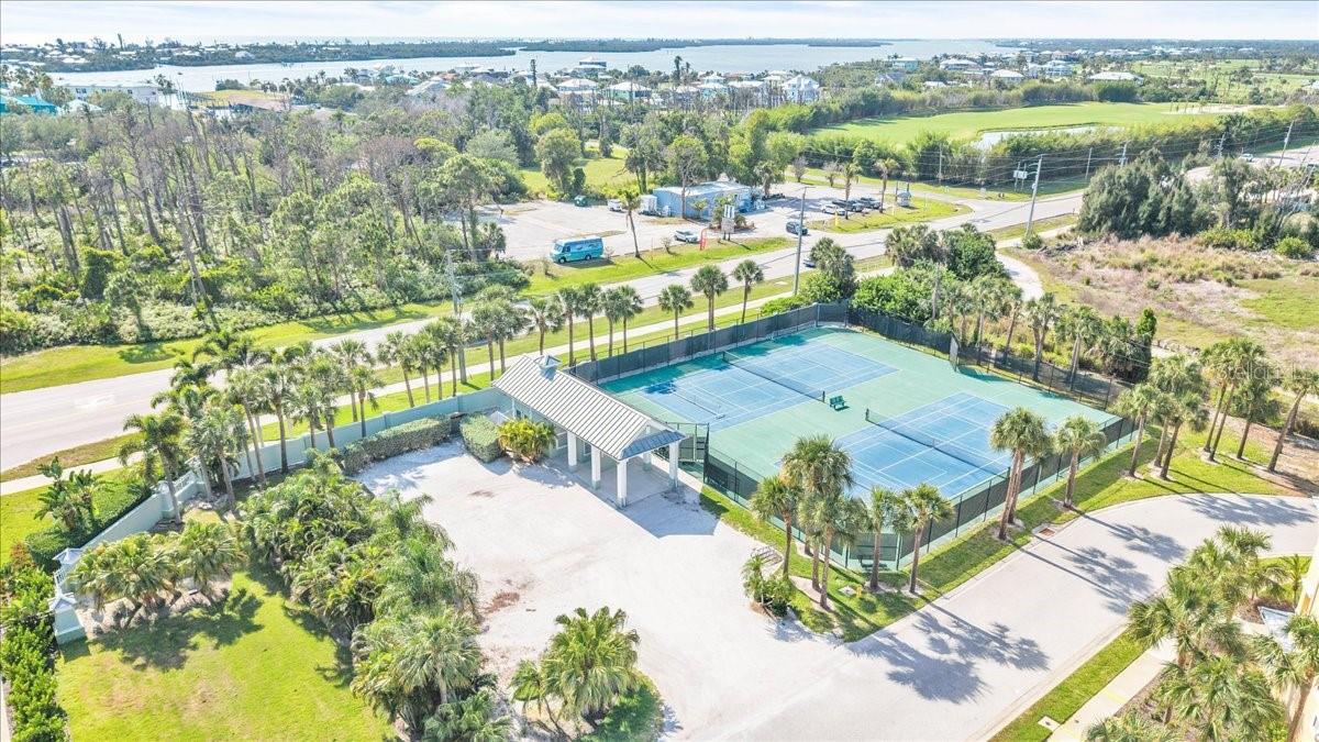 8560 AMBERJACK CIR #301