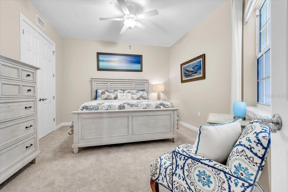 8560 AMBERJACK CIR #301