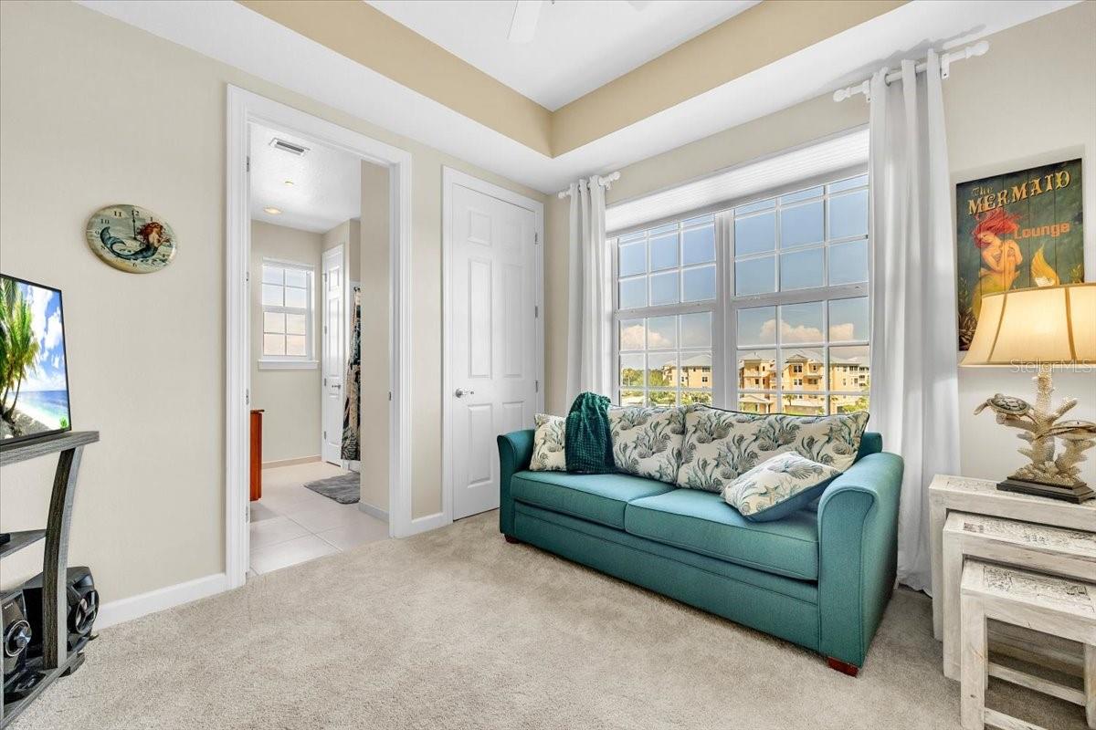 8560 AMBERJACK CIR #301