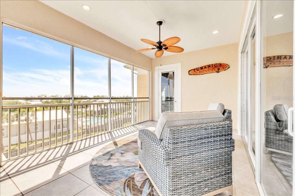 8560 AMBERJACK CIR #301