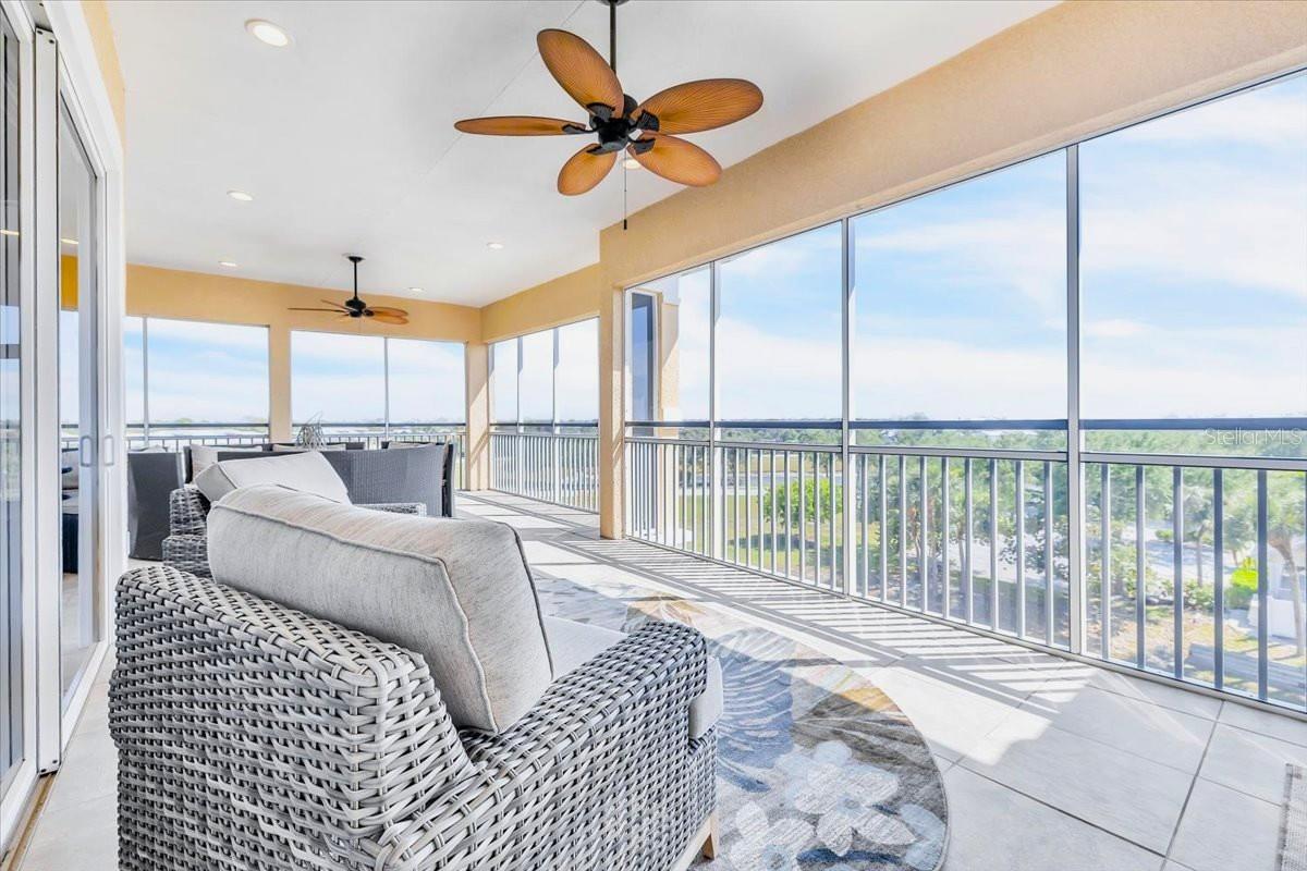 8560 AMBERJACK CIR #301