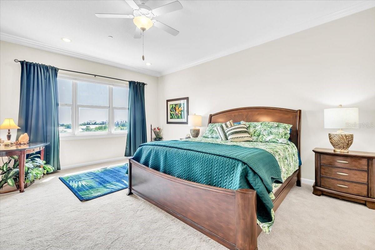 8560 AMBERJACK CIR #301