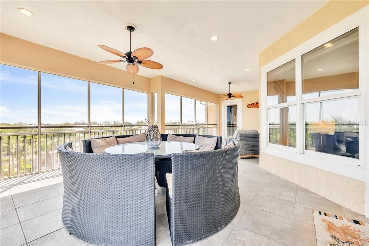 8560 AMBERJACK CIR #301