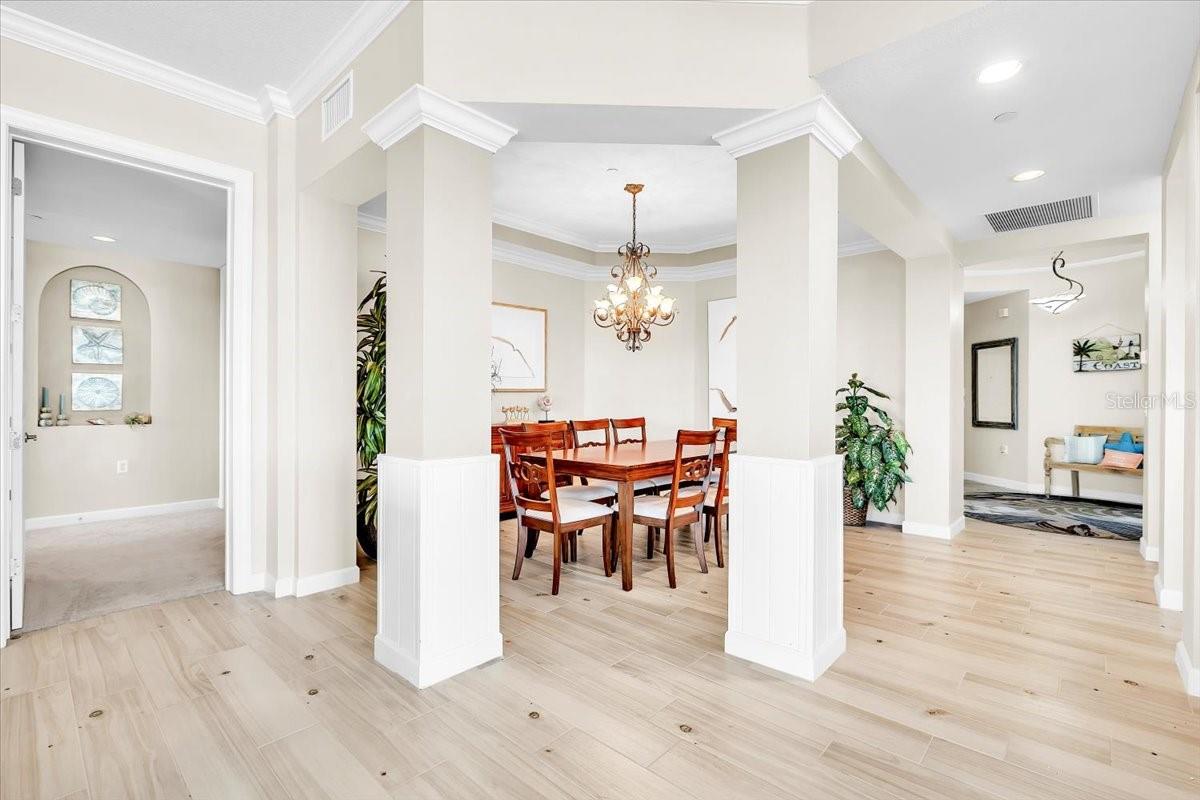 8560 AMBERJACK CIR #301