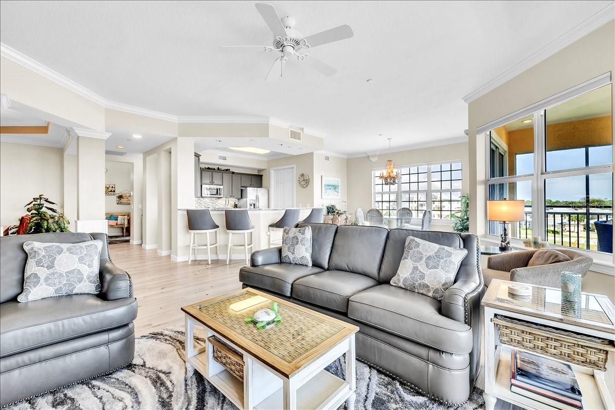 8560 AMBERJACK CIR #301