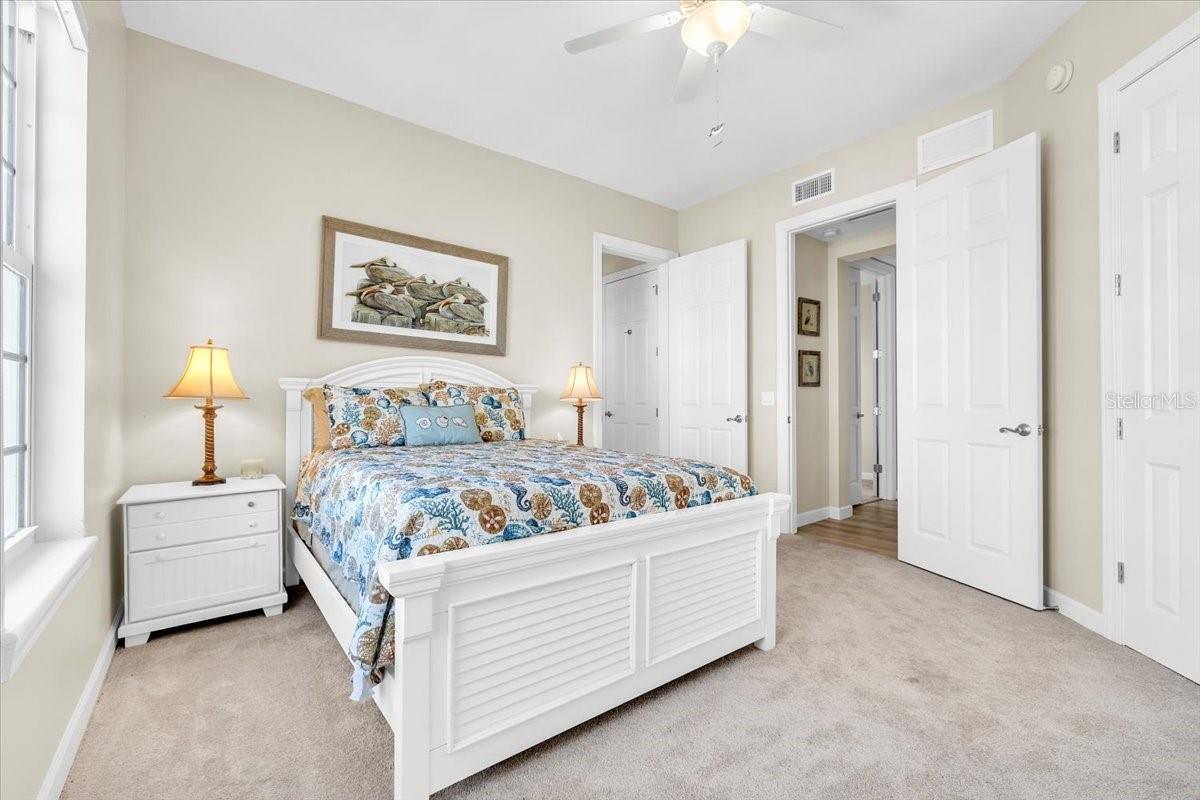 8560 AMBERJACK CIR #301